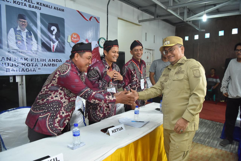 Turun Langsung Pantau Pilkate, Wali Kota Maulana : 