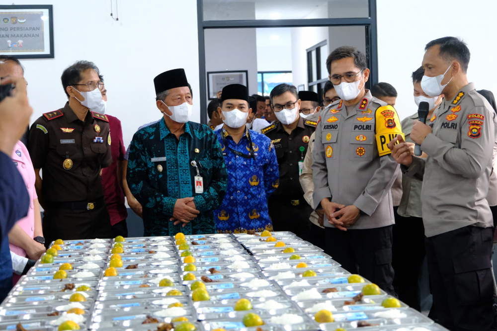 Abdullah Sani Hadiri Peresmian SPPG Polda Jambi. Foto dok Kominfo Provinsi Jambi